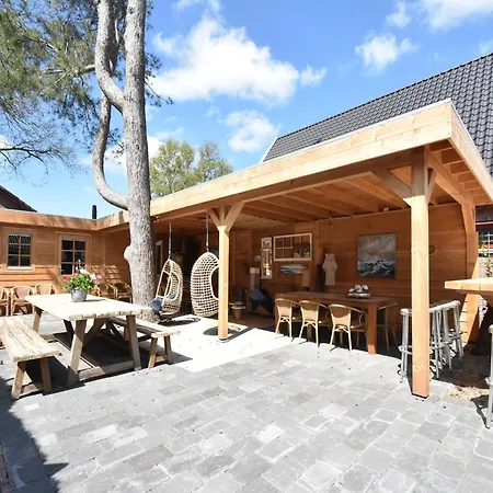 With Near Sea And Forest, Cleaning Included Groet